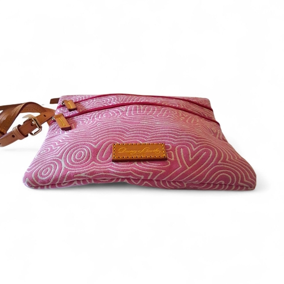 Dooney & Bourke Quilted Double Zip Crossbody – Pink Swirl Logo - Picture 3 of 13